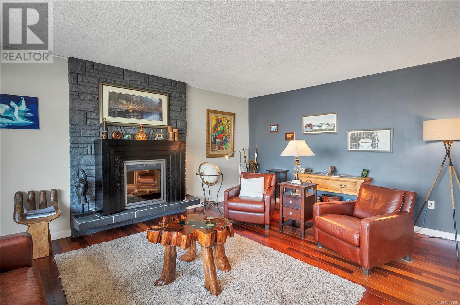 Photo 3 of 87 Ocean View Rd, Campbell River BC