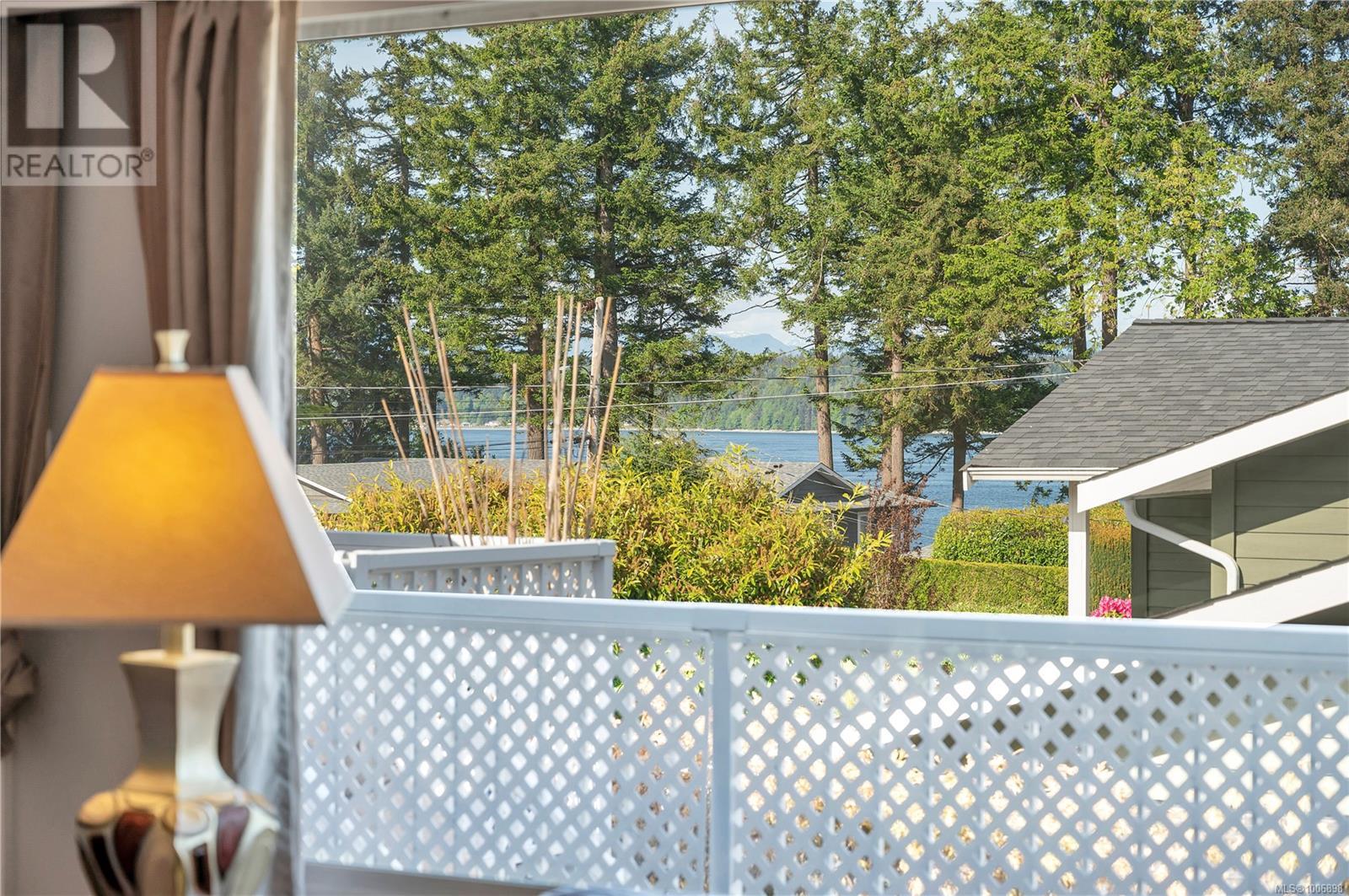 Photo 13 of 87 Ocean View Rd, Campbell River BC