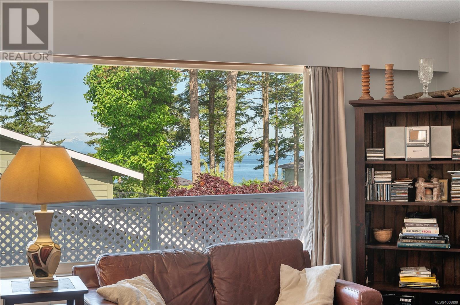 Photo 15 of 87 Ocean View Rd, Campbell River BC