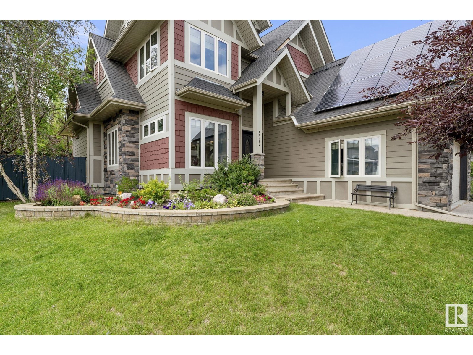 Photo 2 of 3090 Macneil Wy Nw, Edmonton AB