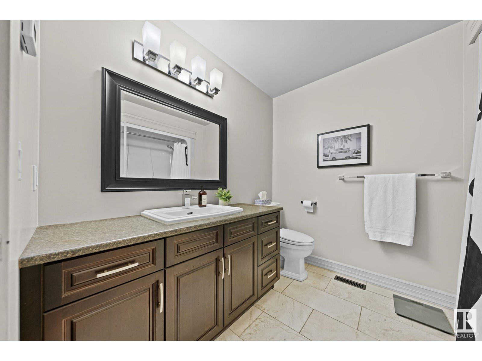 Photo 41 of 3090 Macneil Wy Nw, Edmonton AB