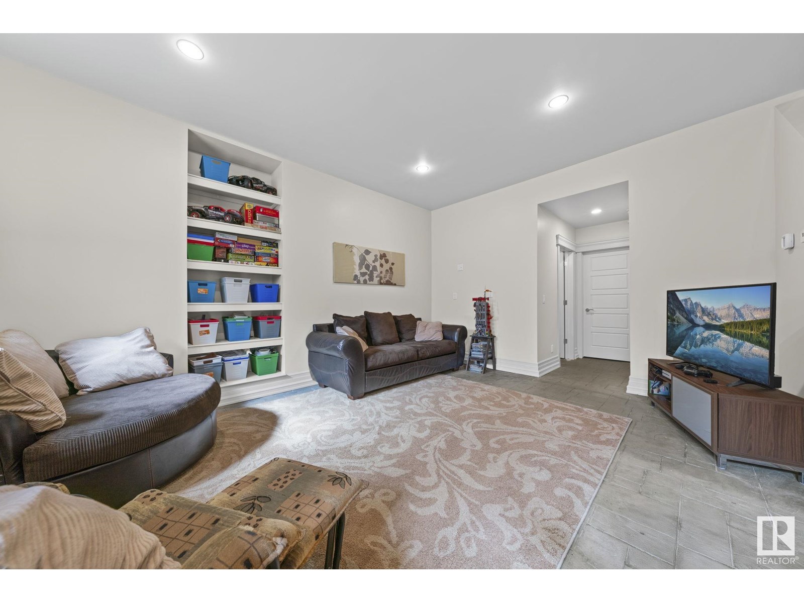 Photo 56 of 3090 Macneil Wy Nw, Edmonton AB