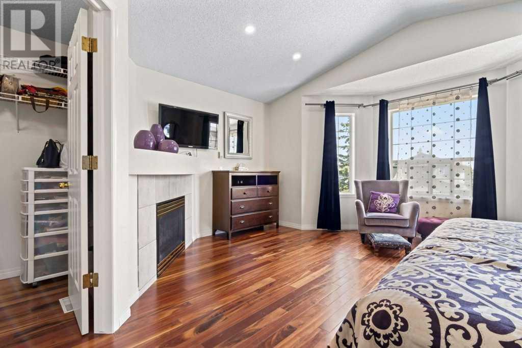 Single Family House 4 Level for Sale in  Arbour Ridge Park NW Arbour Lake Calgary 