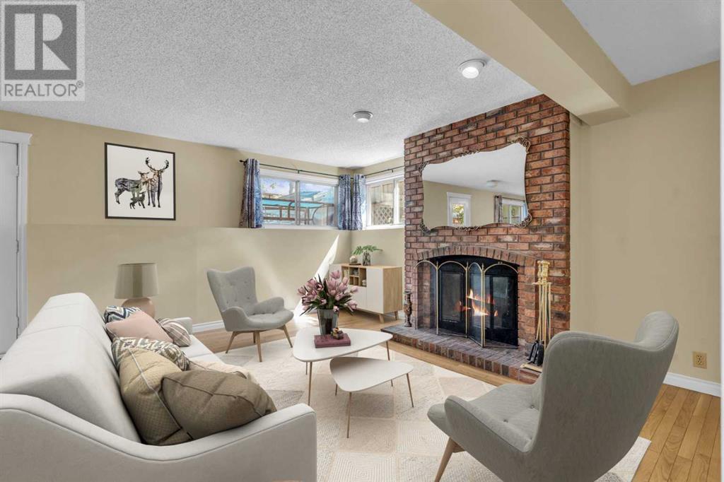 203 Edgeland Road NW, Calgary, Alberta