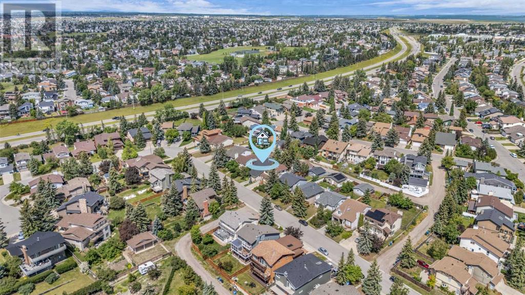 Single Family House 4 Level for Sale in  Edgeland Road NW Edgemont Calgary 