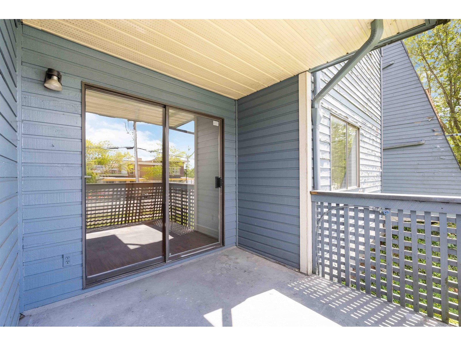 Photo 17 of 104 17661 58 A Avenue, Surrey BC