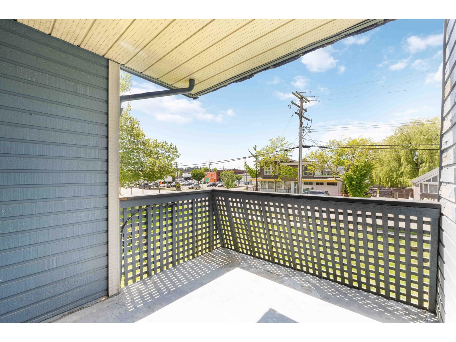 Photo 4 of 104 17661 58 A Avenue, Surrey BC