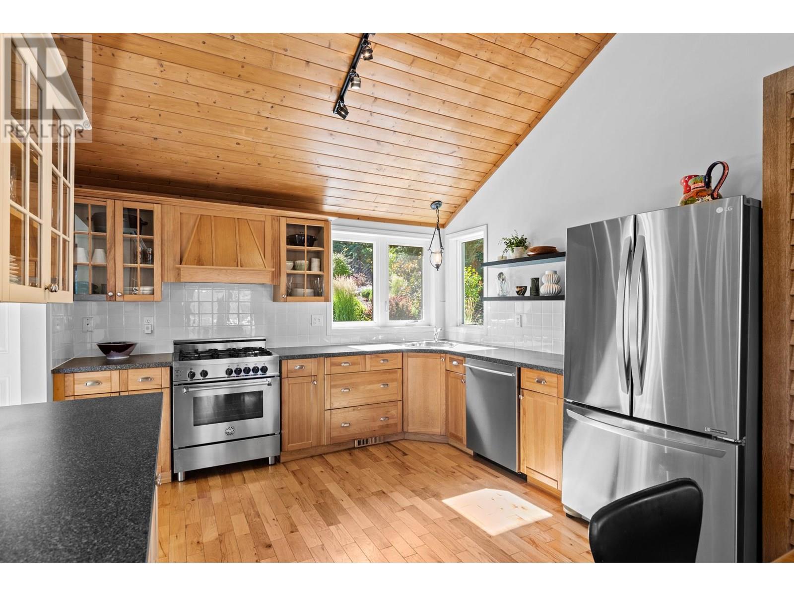  16699 Carrs Landing Road, Lake Country