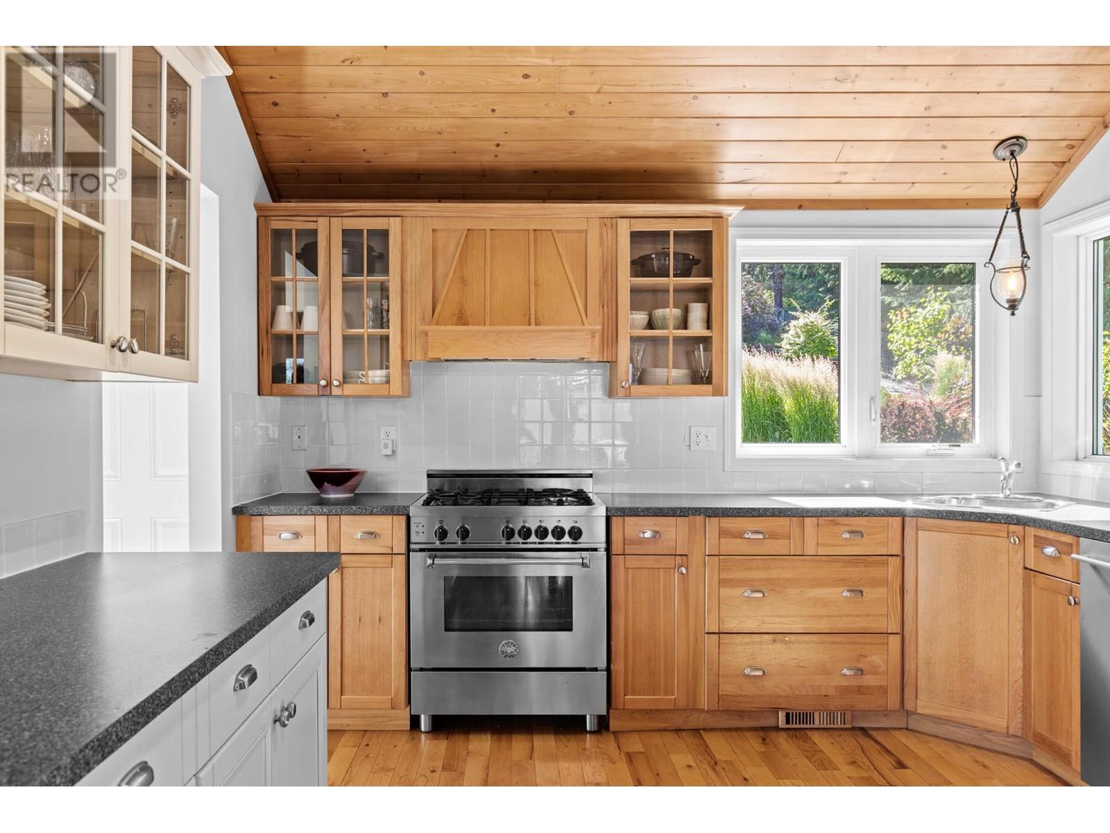  16699 Carrs Landing Road, Lake Country