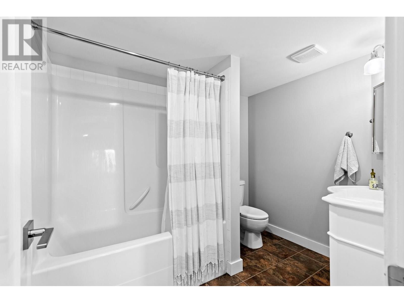  16699 Carrs Landing Road, Lake Country