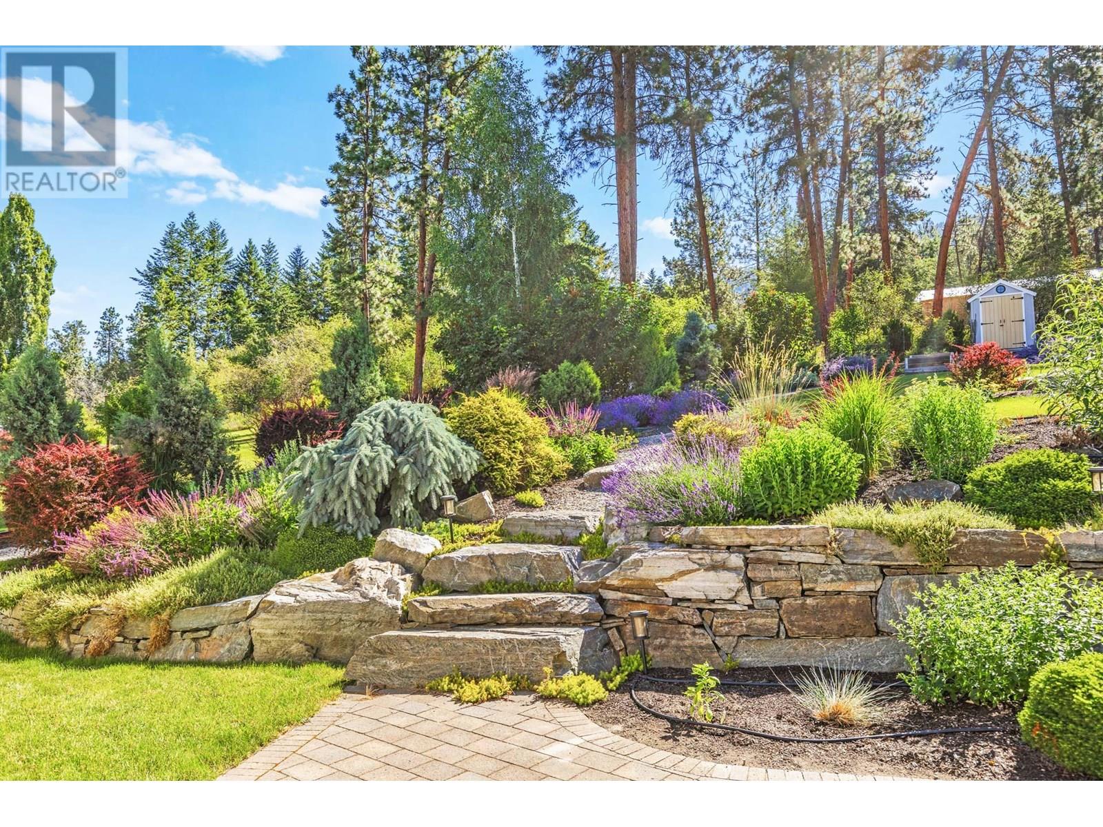  16699 Carrs Landing Road, Lake Country
