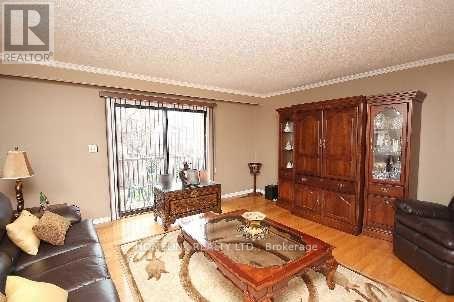 Single Family House for Sale in  LINDRIDGE AVENUE Brampton (Westgate) 