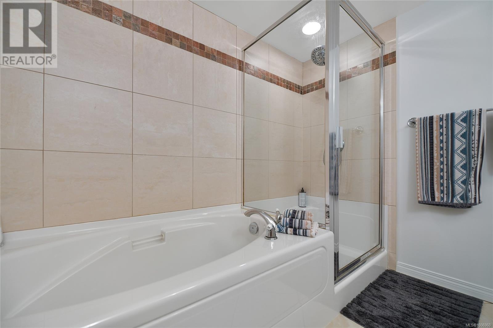 Photo 17 of 706 860 View St, Victoria BC