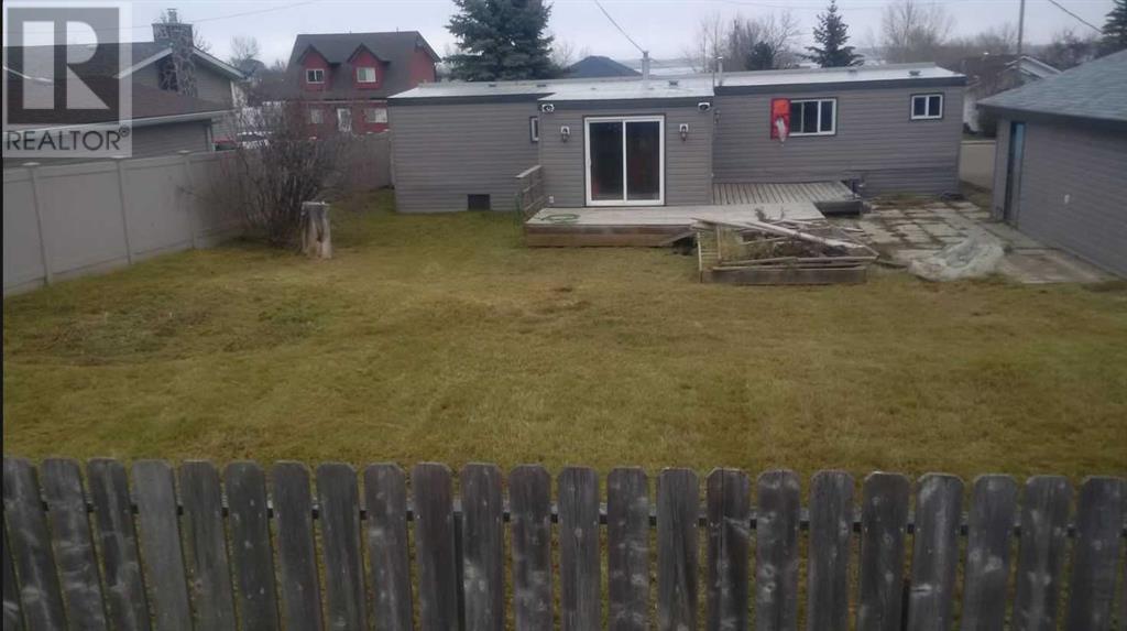 Photo 1 of 213 1 Avenue W, Hussar AB