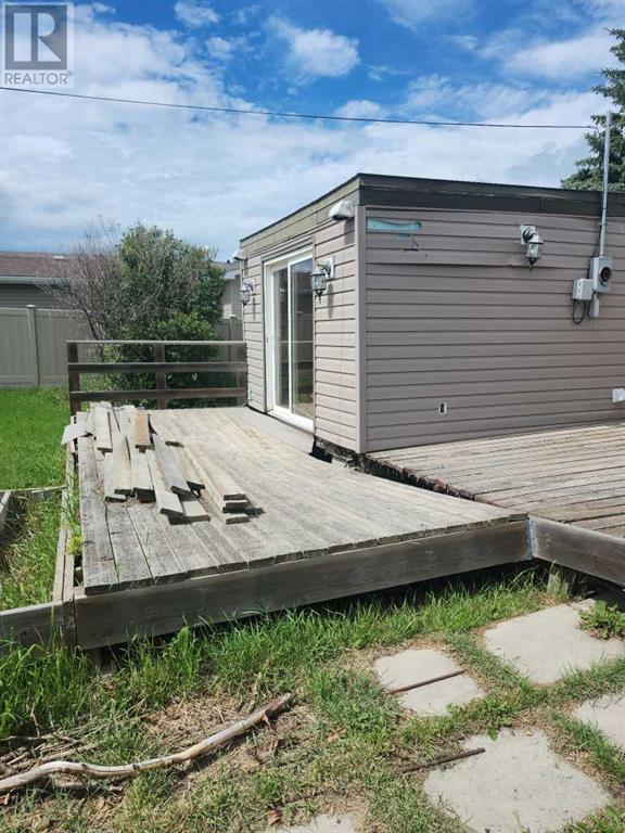 Photo 14 of 213 1 Avenue W, Hussar AB