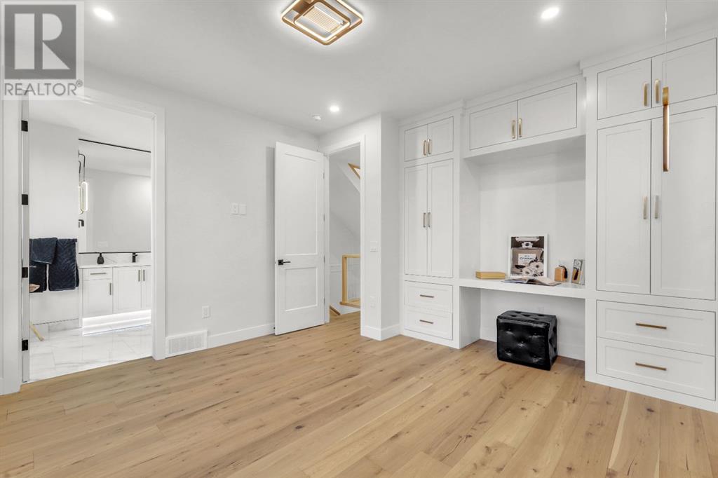Single Family House for Sale in   Avenue SW Richmond Calgary 