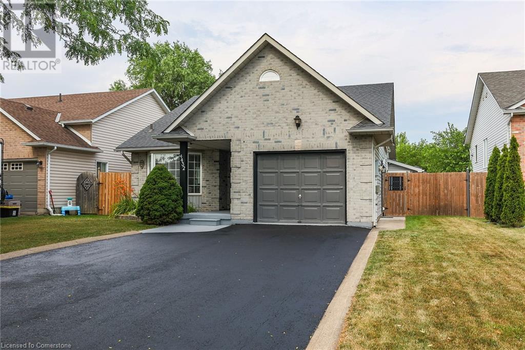 Photo 2 of 4432 Dennis Avenue, Beamsville ON