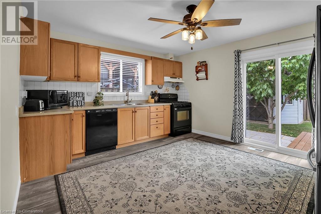 Photo 9 of 4432 Dennis Avenue, Beamsville ON