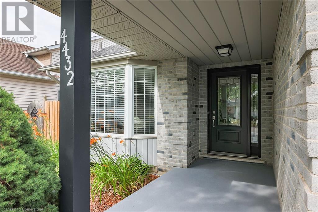 Photo 3 of 4432 Dennis Avenue, Beamsville ON