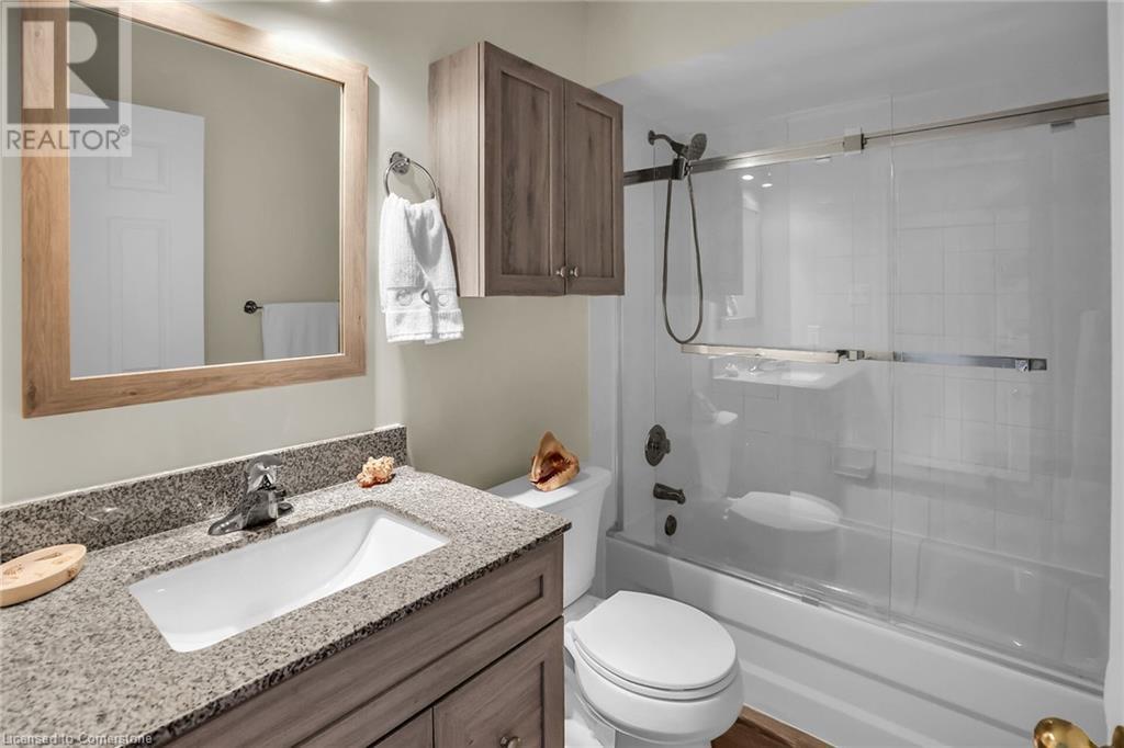 Photo 23 of 4432 Dennis Avenue, Beamsville ON