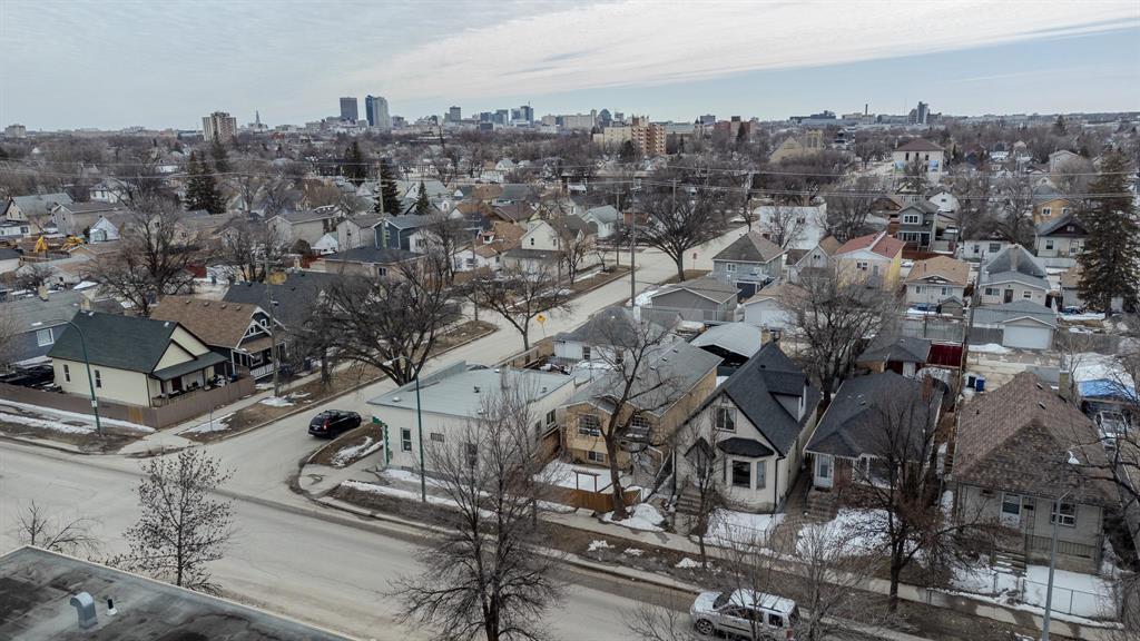 Photo 8 of 666 Redwood Avenue, Winnipeg MB