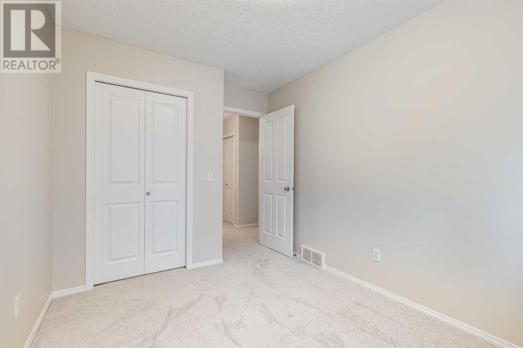 144 Everstone Place SW, Calgary, Alberta