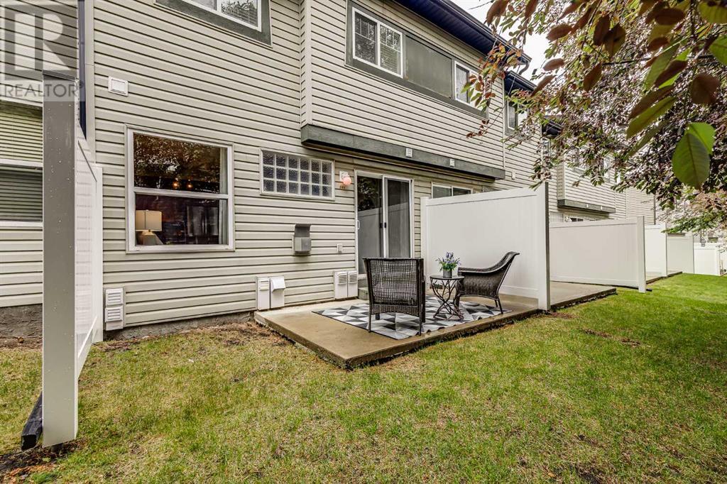Single Family House for Sale in  Everstone Place SW Evergreen Calgary 