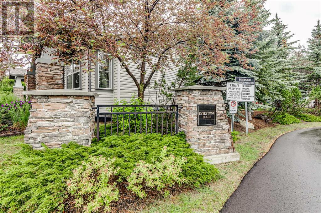 Single Family House for Sale in  Everstone Place SW Evergreen Calgary 