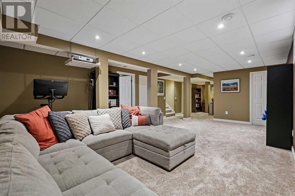 Single Family House for Sale in  Scenic View Close NW Scenic Acres Calgary 