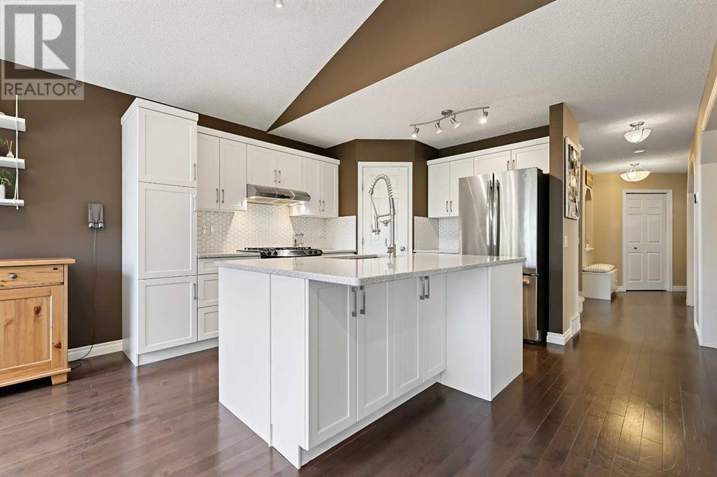 Single Family House for Sale in  Scenic View Close NW Scenic Acres Calgary 