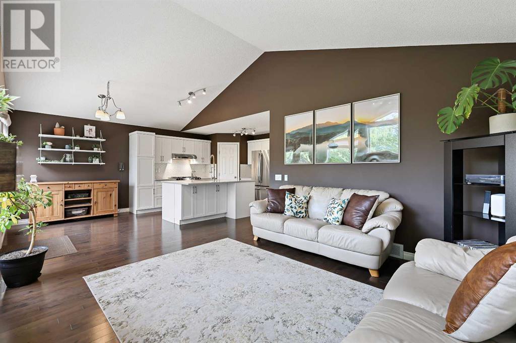 Single Family House for Sale in  Scenic View Close NW Scenic Acres Calgary 