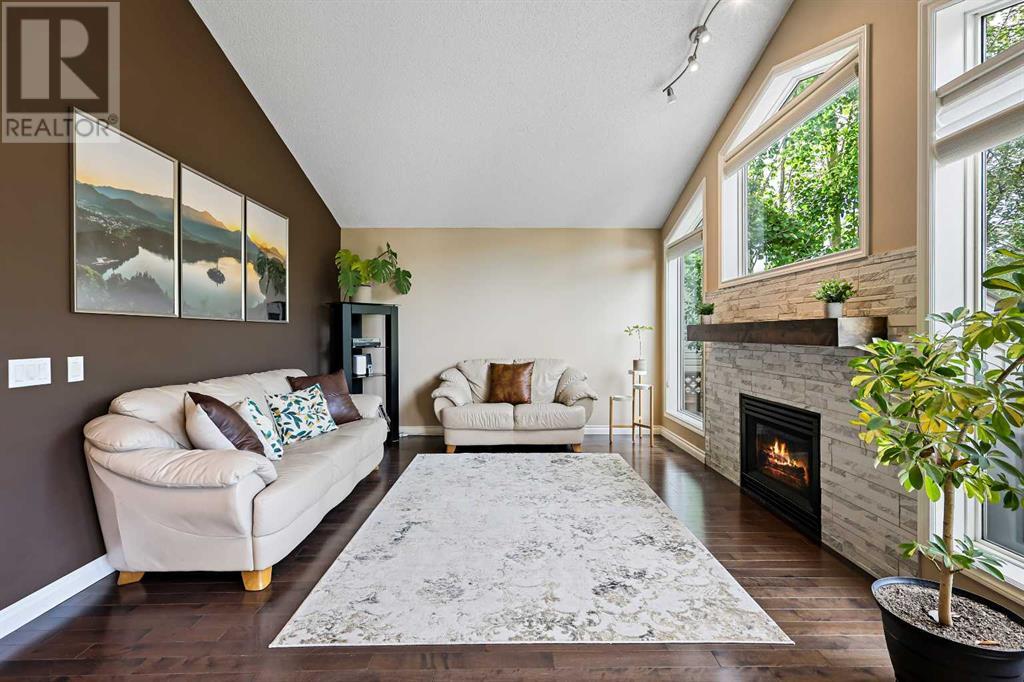 Single Family House for Sale in  Scenic View Close NW Scenic Acres Calgary 