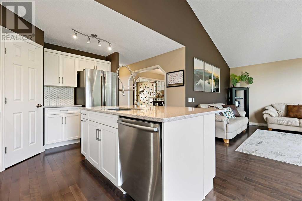Single Family House for Sale in  Scenic View Close NW Scenic Acres Calgary 