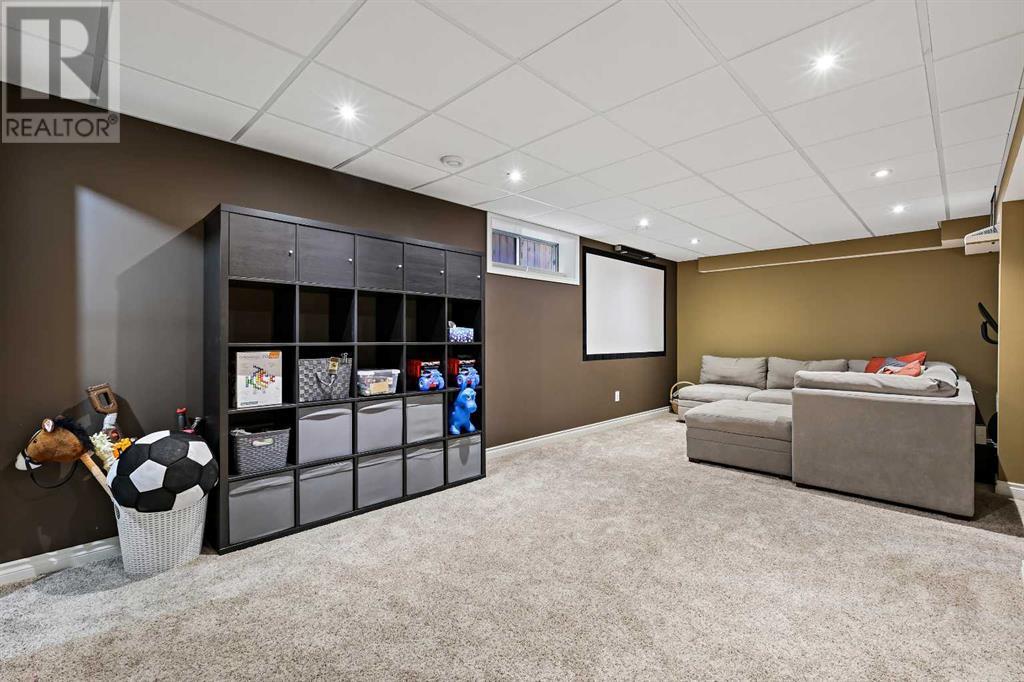 Single Family House for Sale in  Scenic View Close NW Scenic Acres Calgary 