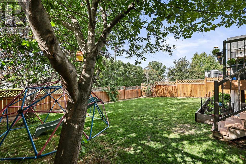 Single Family House for Sale in  Scenic View Close NW Scenic Acres Calgary 