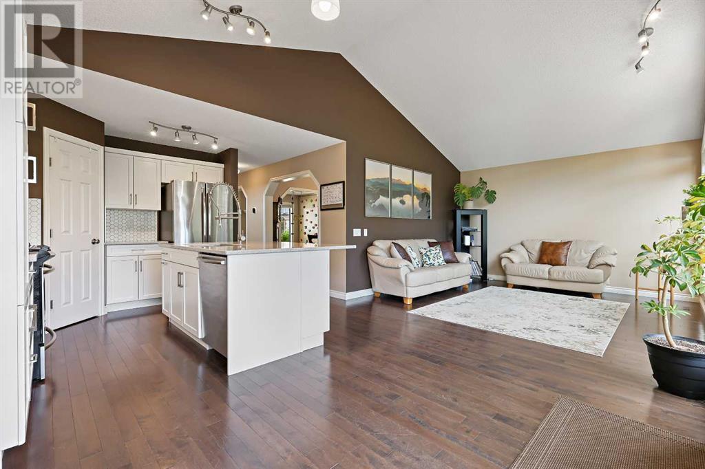 Single Family House for Sale in  Scenic View Close NW Scenic Acres Calgary 