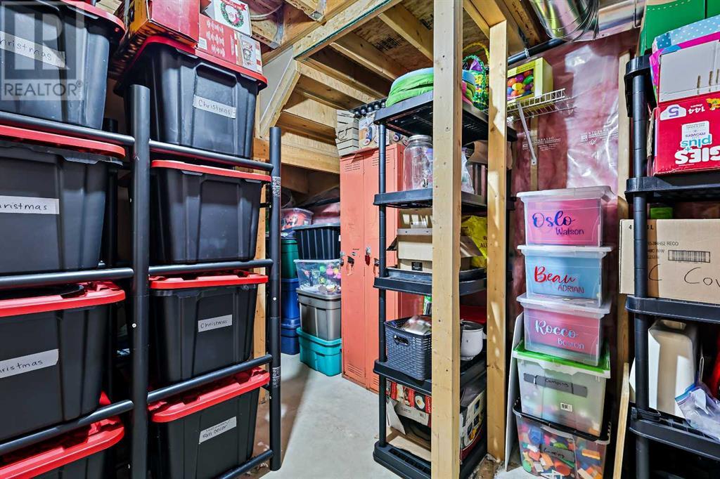 Single Family House for Sale in  Scenic View Close NW Scenic Acres Calgary 