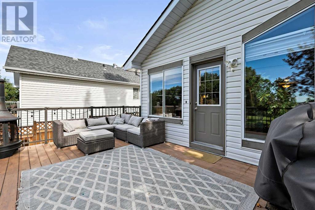 Single Family House for Sale in  Scenic View Close NW Scenic Acres Calgary 