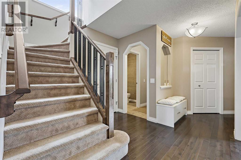Single Family House for Sale in  Scenic View Close NW Scenic Acres Calgary 