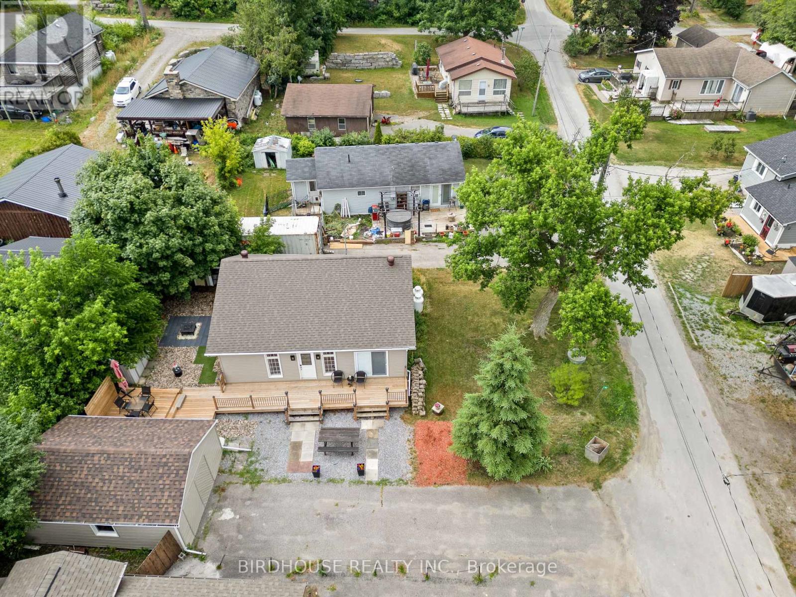 Photo 31 of 16 Third Street, Kawartha Lakes ON