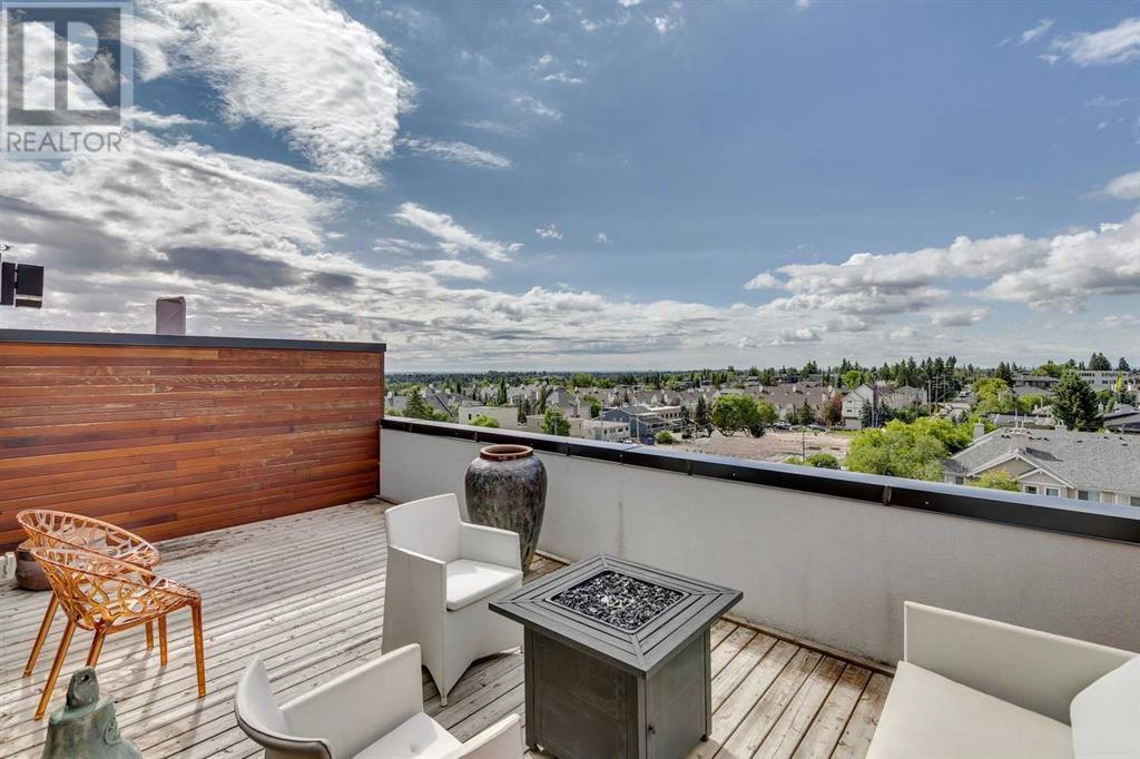 Single Family House Multi-level for Sale in    Street SW South Calgary Calgary 