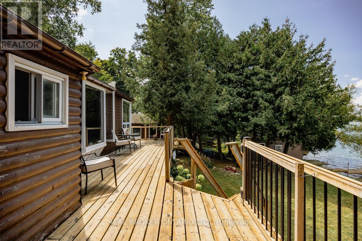 Photo 13 of 70 Ivy Lane, Orillia ON