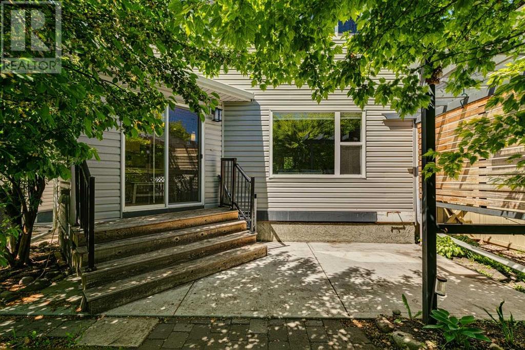 Single Family House for Sale in  Chapalina Place SE Chaparral Calgary 