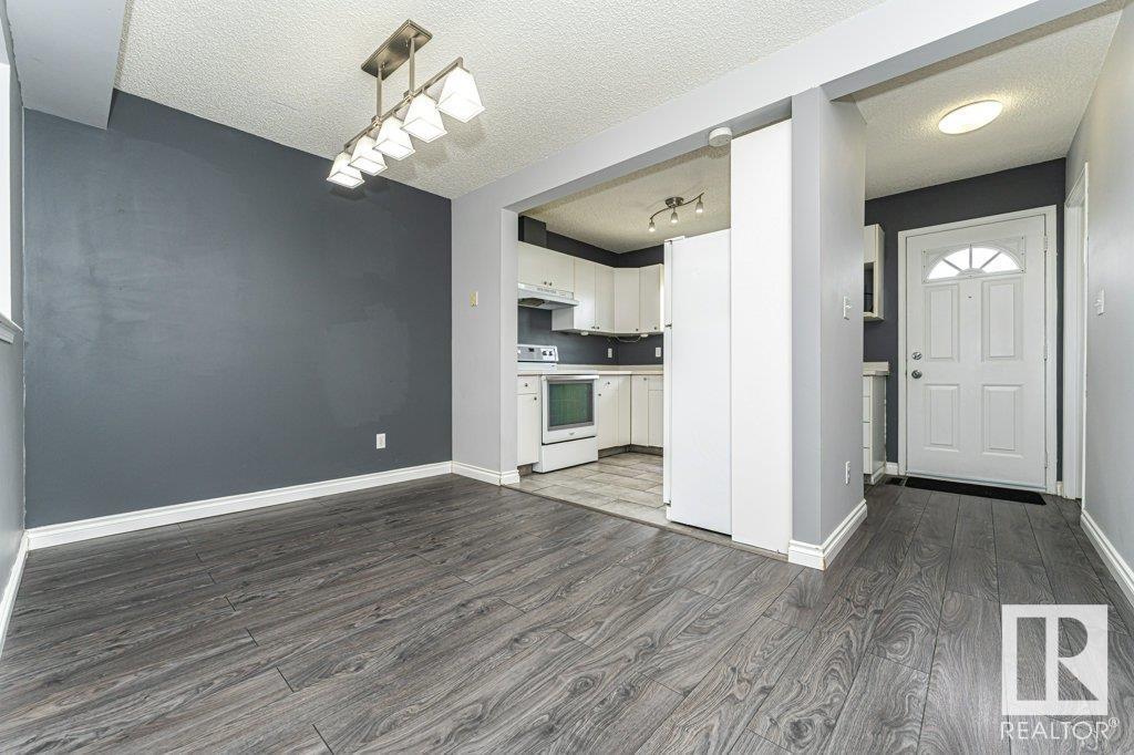 Photo 32 of 1608 Mill Woods Rd E Nw, Edmonton AB