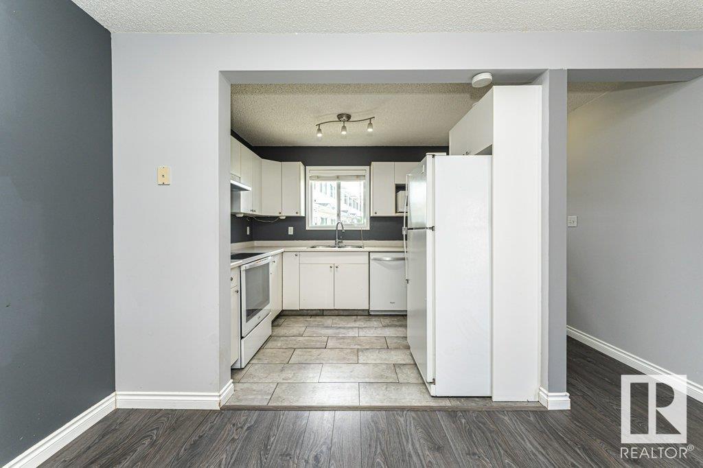 Photo 11 of 1608 Mill Woods Rd E Nw, Edmonton AB