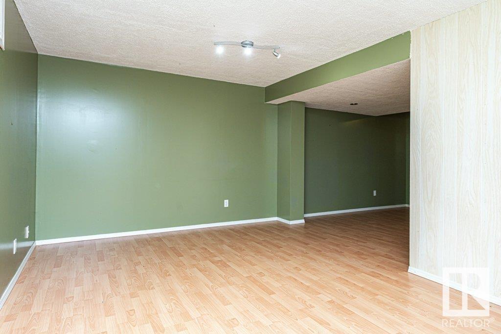 Photo 34 of 1608 Mill Woods Rd E Nw, Edmonton AB