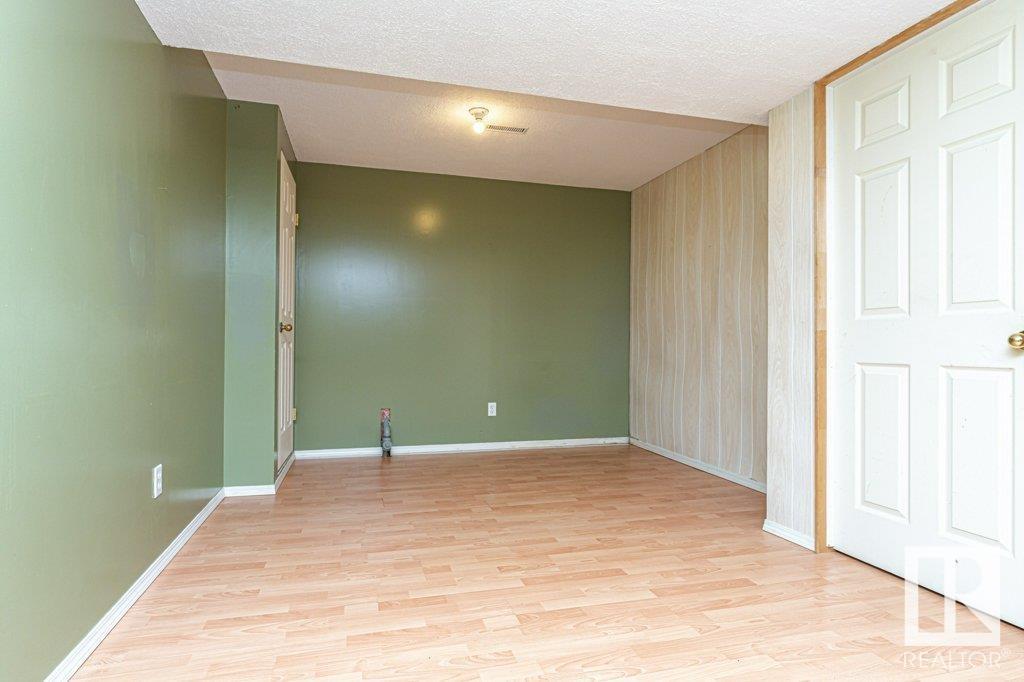 Photo 20 of 1608 Mill Woods Rd E Nw, Edmonton AB