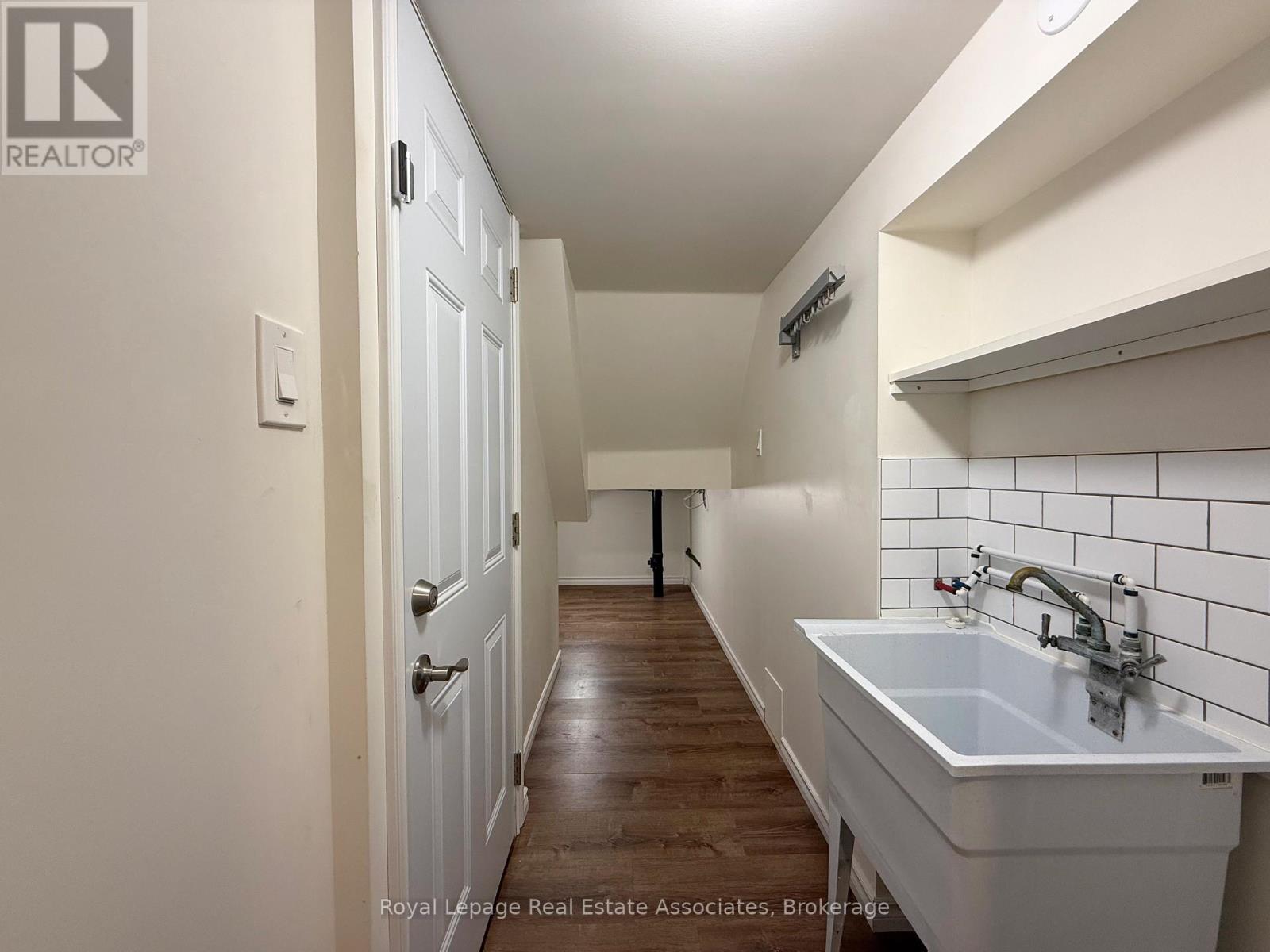 Photo 13 of 703 Robert Ferrie Drive, Kitchener ON