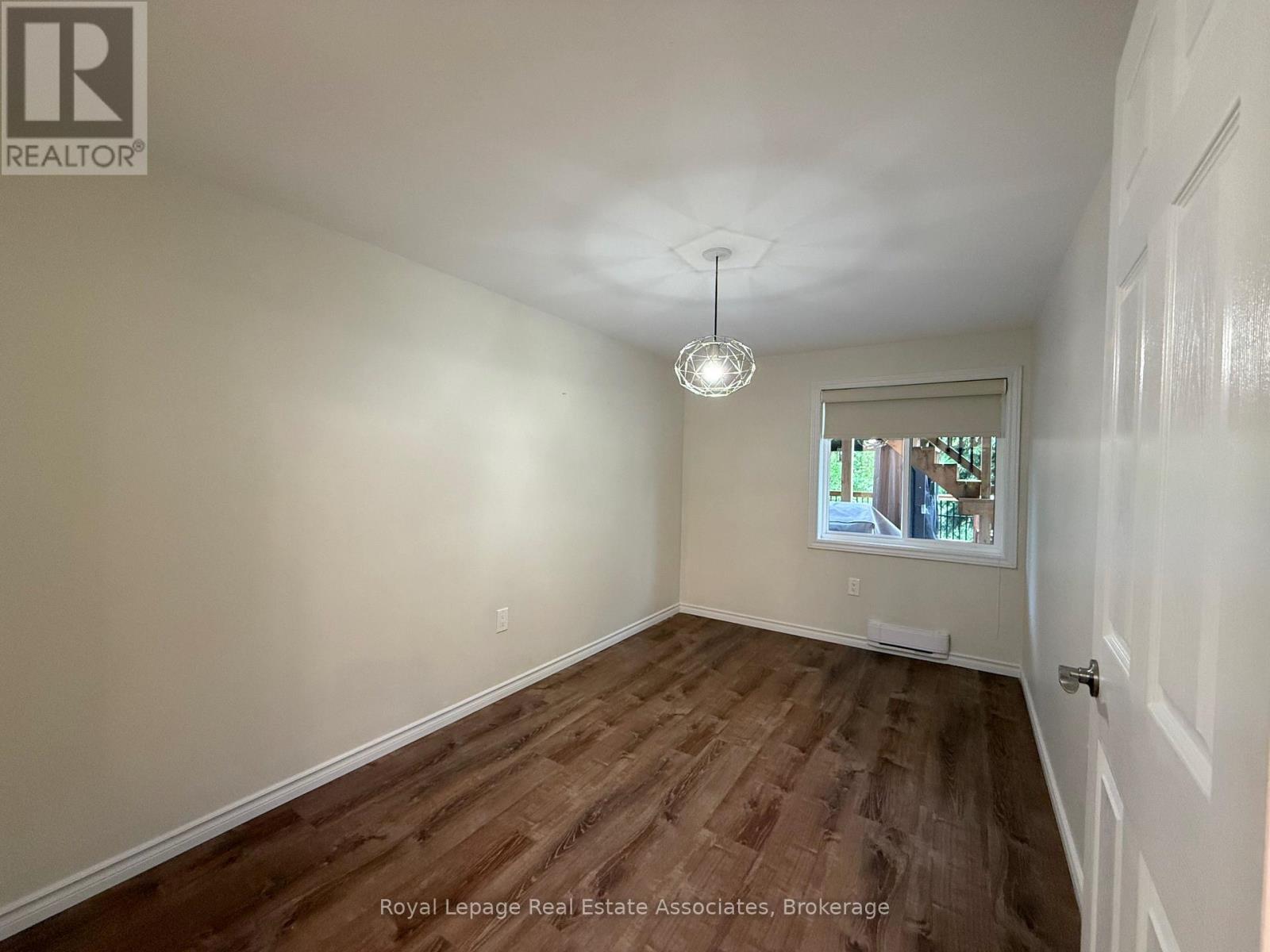 Photo 9 of 703 Robert Ferrie Drive, Kitchener ON