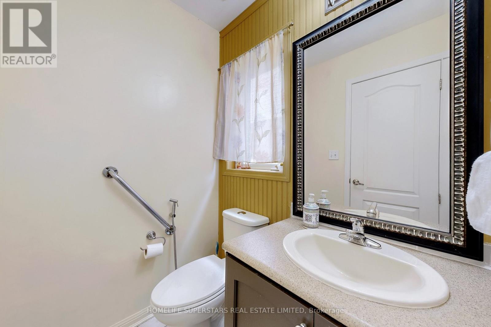 Photo 14 of 68 Nunn Crescent, New Tecumseth ON